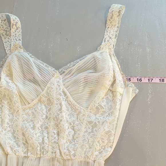 Vintage Slip Dress Sheer White Nightgown size Medium Fairy Lace Ethereal - Picture 6 of 8
